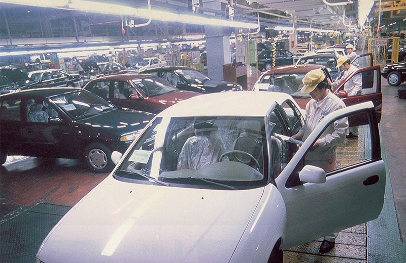 1992-the-sephia-kias-first-independently-developed-passenger-car-starts-production